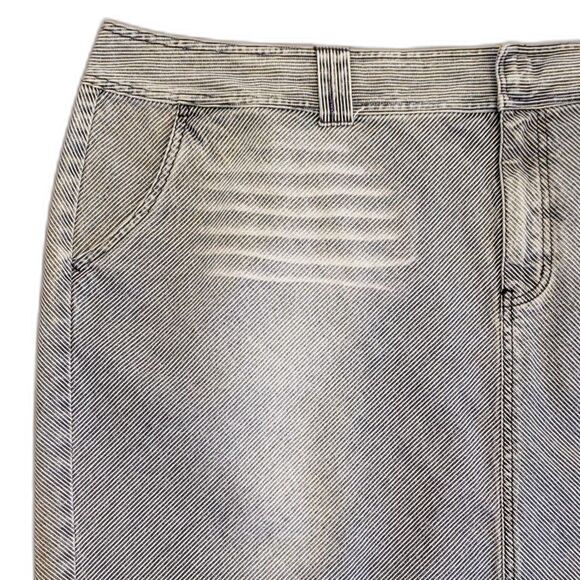 Venezia Women Distressed Denim Skirt White Pinstripes Size 28 - Picture 5 of 8